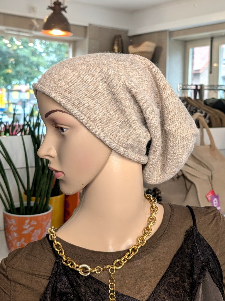 Beanie Mütze Taupe Viskose Wolle weich flauschig