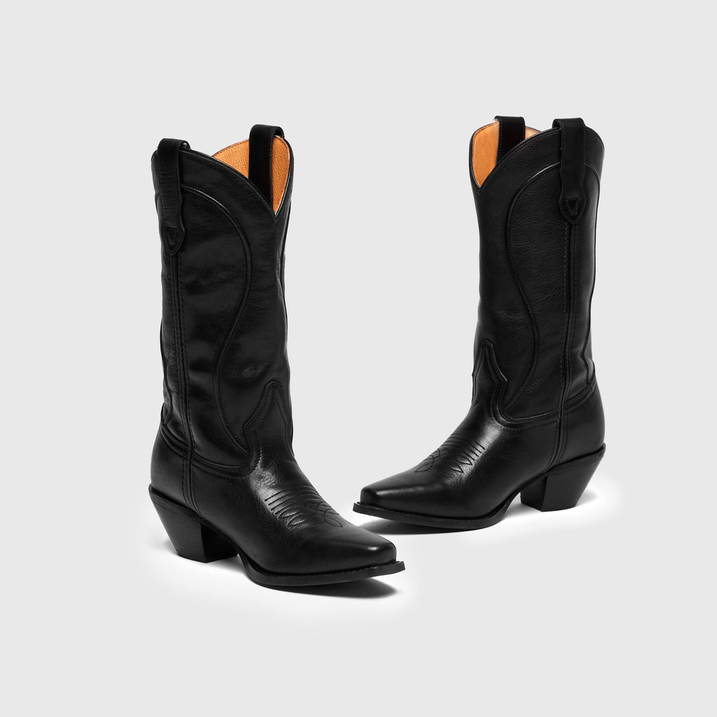 Chalo - Classic Cowboy in Black