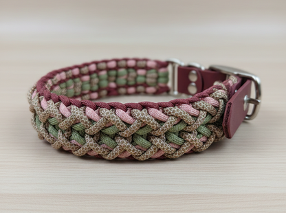Pfotenlieblinge - Handgemachtes Paracord-Hundehalsband „Rosé Sage“