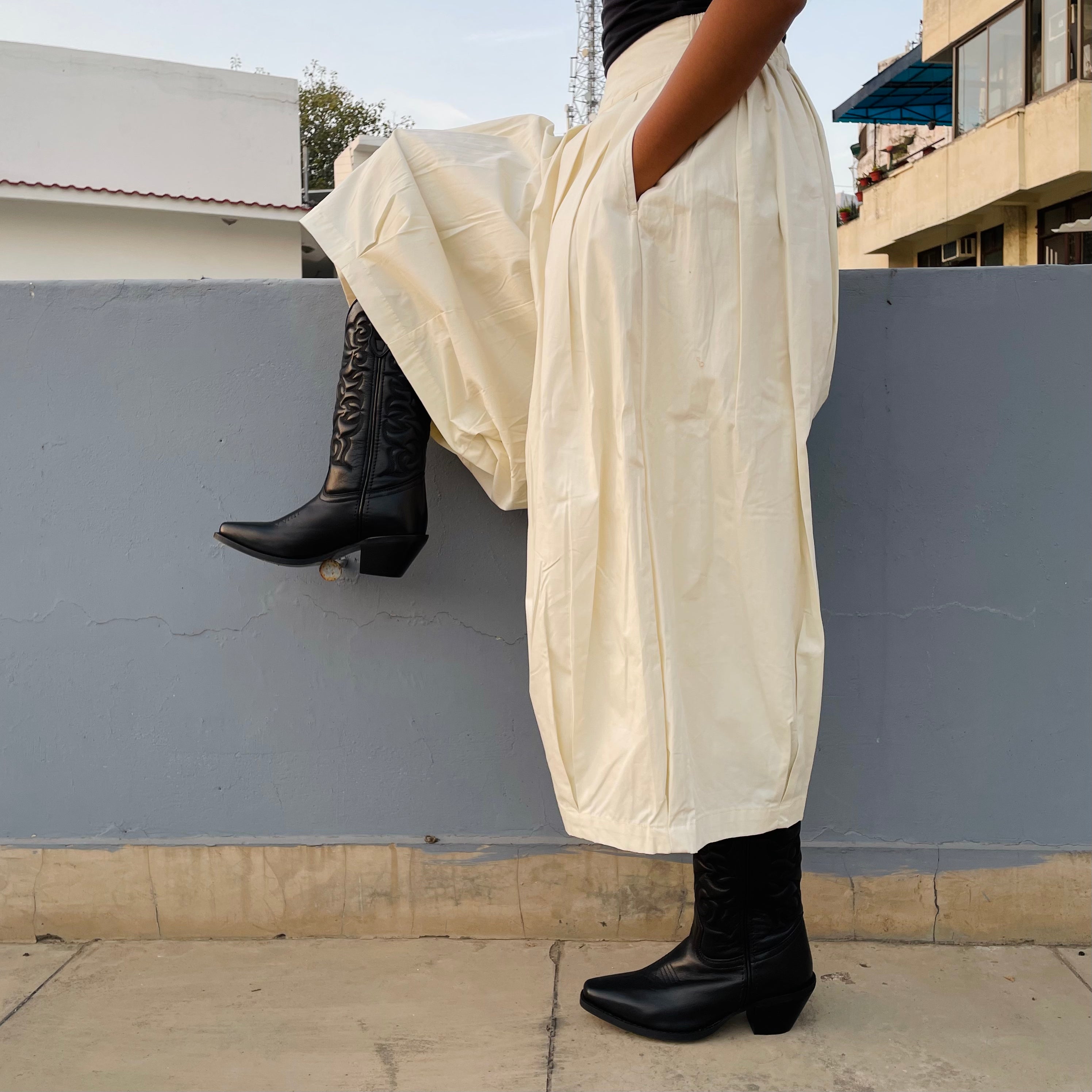 Chalo - Vaada in Black
