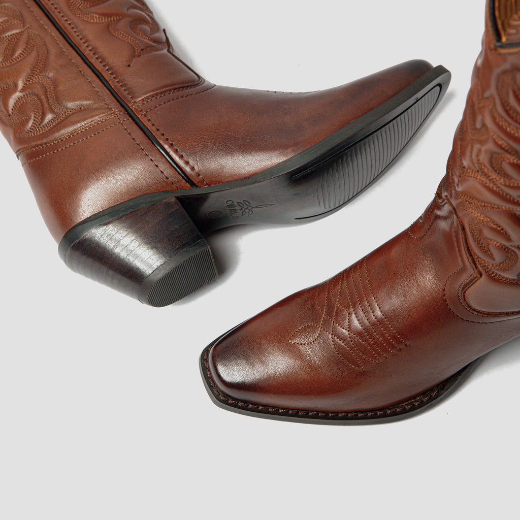 Chalo - Vaada in Brown