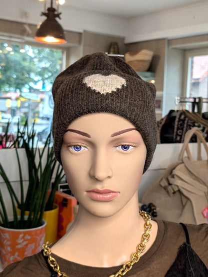 Mütze mit Umschlag Coffee Braun mit Herz Beige Viskose Wolle weich flauschig