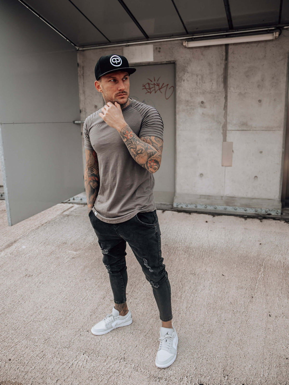 Snapback Cap - Black & Silver