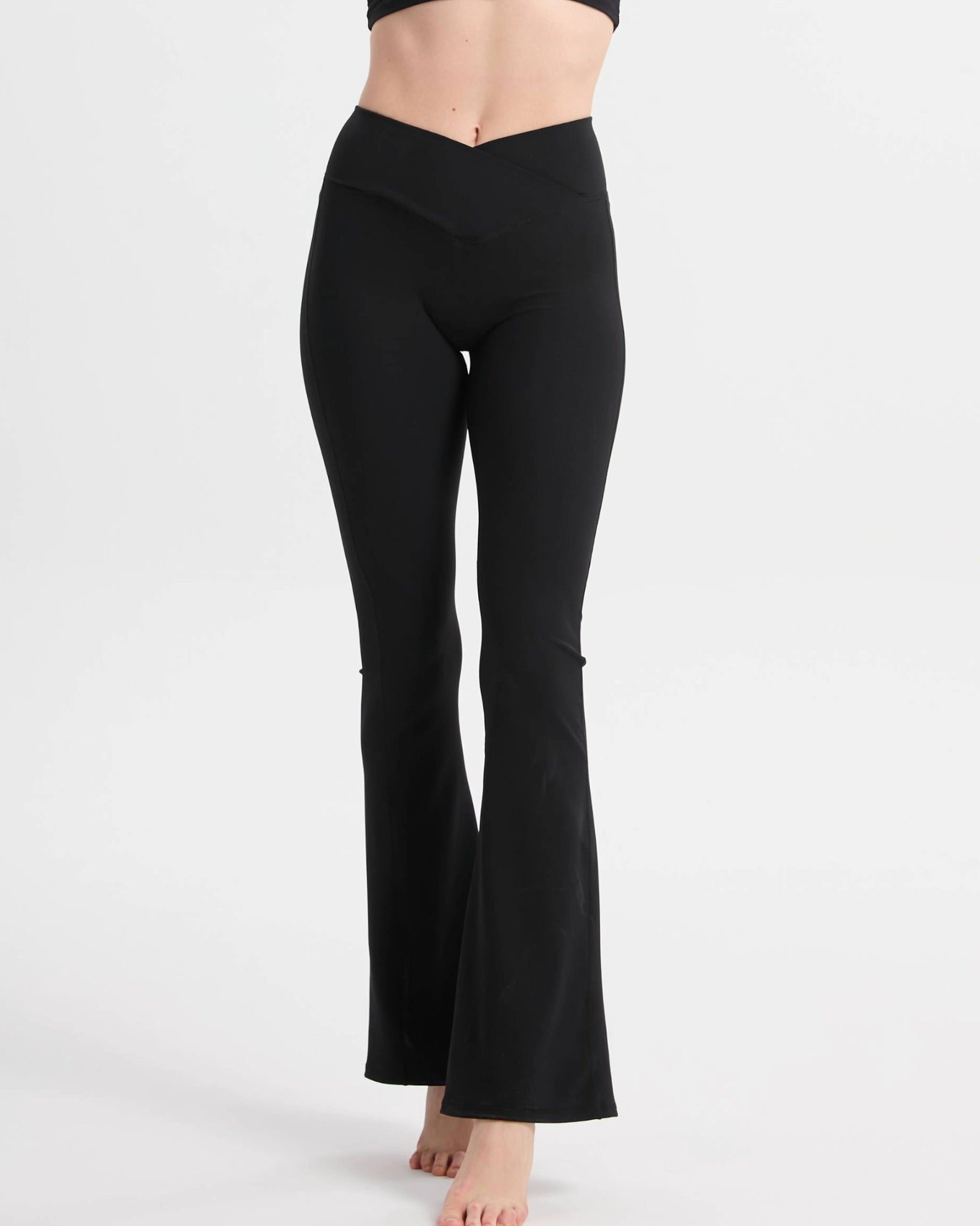 Set Bootcut Leggings High Waist + Tank Top gerippt– Schwarz
