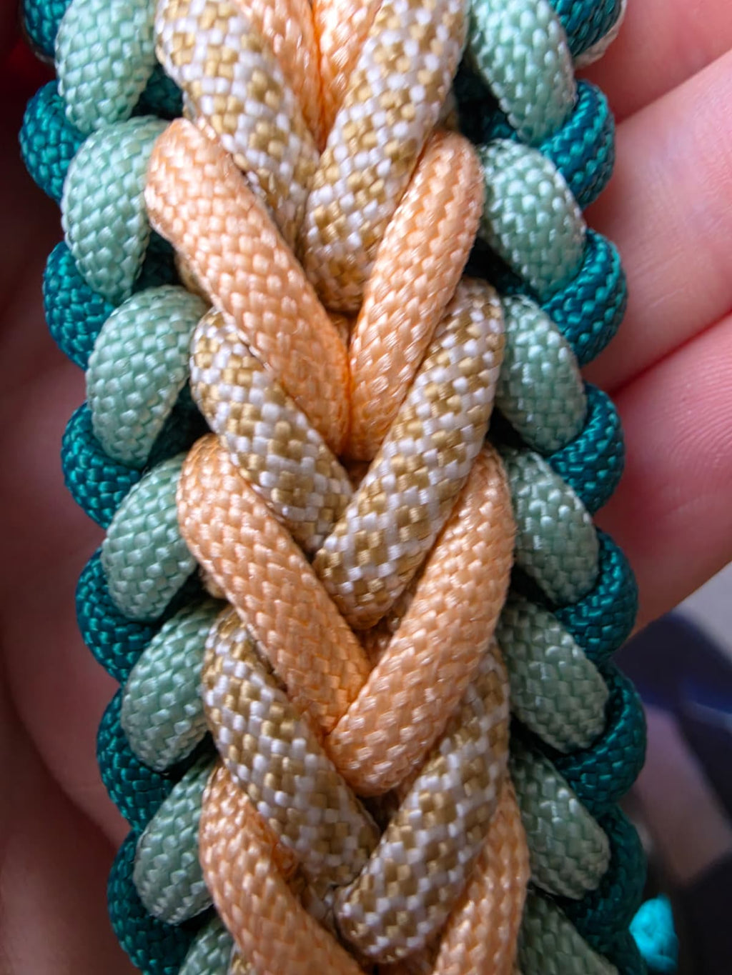 Pfotenlieblinge - Handgemachtes Paracord-Hundehalsband "Seagrass"